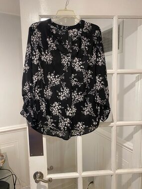 Simply Vera size Large top good condition